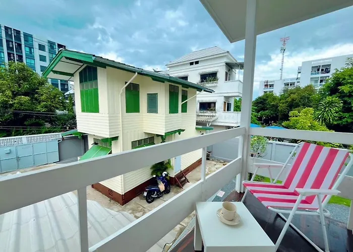 Entire House 3br - White And Ferienhaus