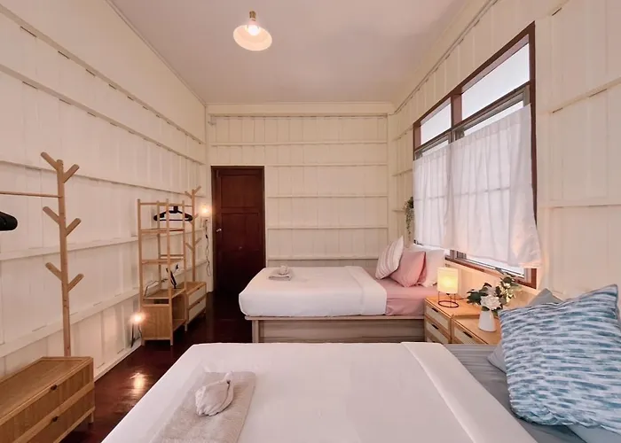 Ferienhaus Entire House 3br - White And