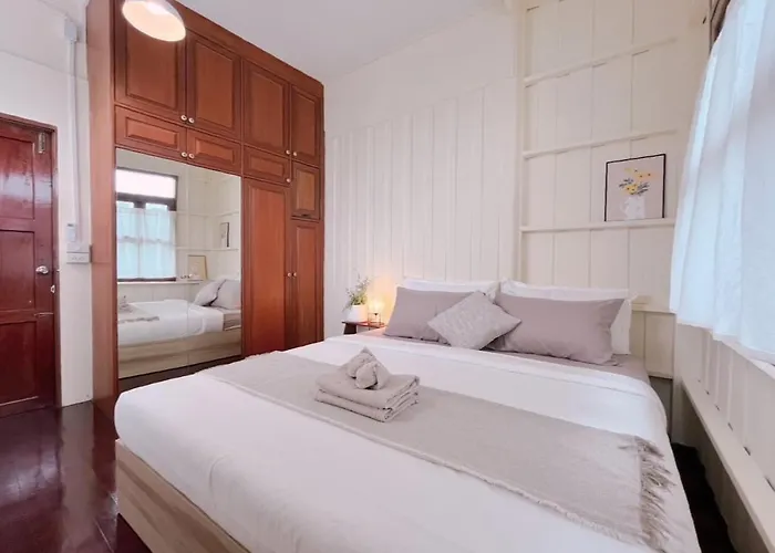 Entire House 3br - White And Ferienhaus Bangkok