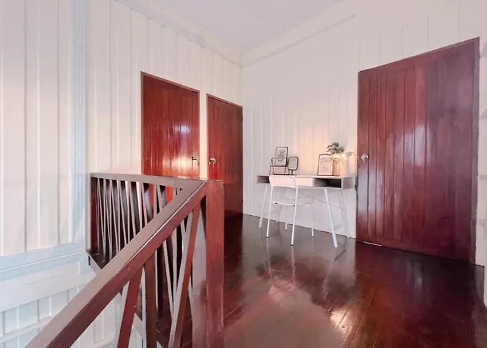 Entire House 3br - White And Ferienhaus
