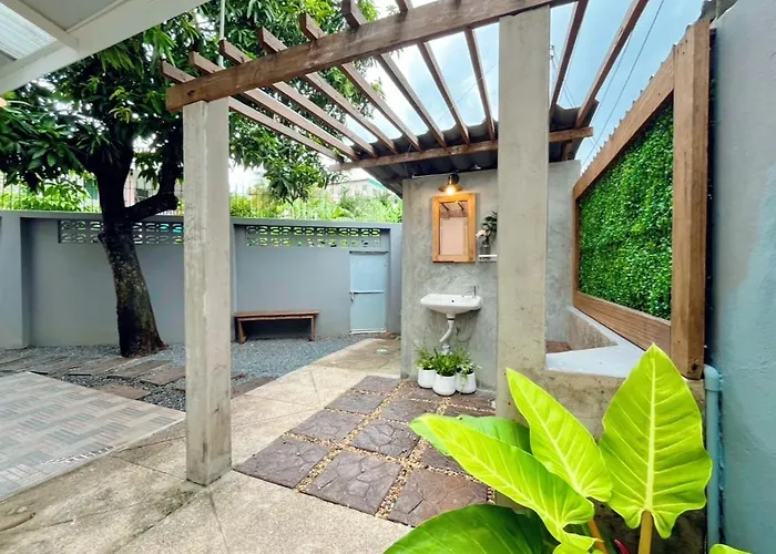 Ferienhaus Entire House 3br - White And Bangkok