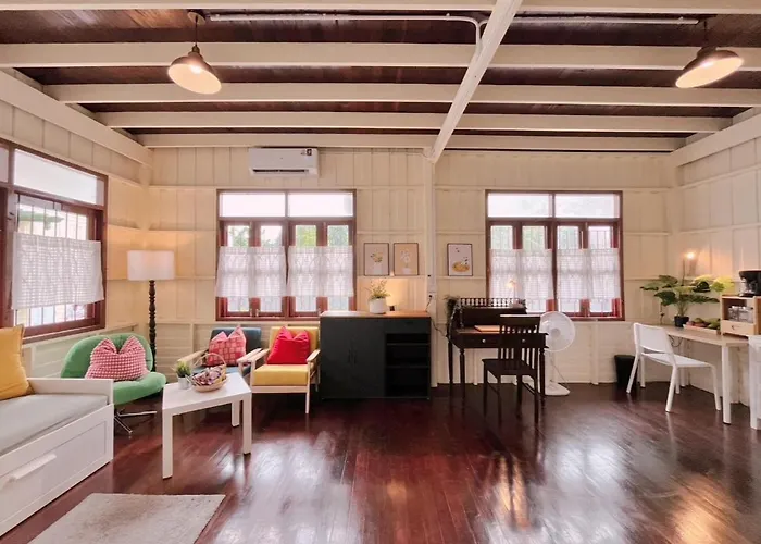 Entire House 3br - White And *