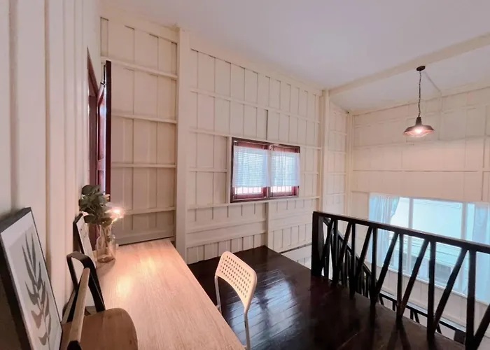 Ferienhaus Entire House 3br - White And Bangkok