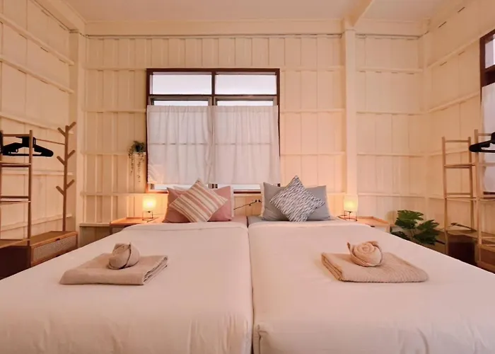 Entire House 3br - White And Ferienhaus Bangkok